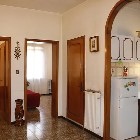 2978b Apartment Venice