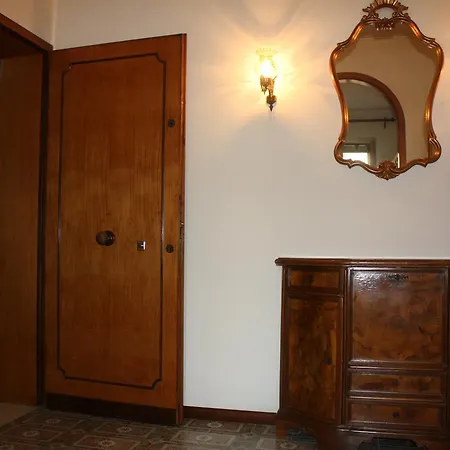 2978b Apartment