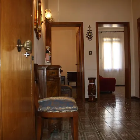 2978b Apartment