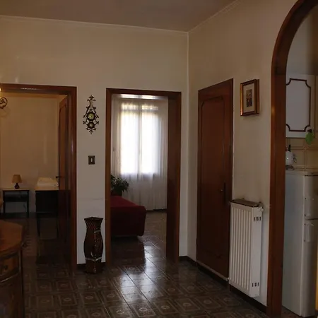 2978b Apartment Venice